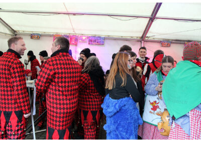 Impressionen vom großen Jubiläumsumzug mit anschießendem Narrentreiben im Narrendorf und in der Festhalle.