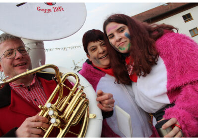 Impressionen vom großen Jubiläumsumzug mit anschießendem Narrentreiben im Narrendorf und in der Festhalle.