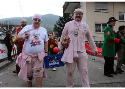 Impressionen vom großen Jubiläumsumzug mit anschießendem Narrentreiben im Narrendorf und in der Festhalle.