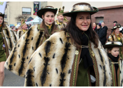 Impressionen vom großen Jubiläumsumzug mit anschießendem Narrentreiben im Narrendorf und in der Festhalle.