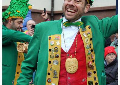 Impressionen vom großen Jubiläumsumzug mit anschießendem Narrentreiben im Narrendorf und in der Festhalle.