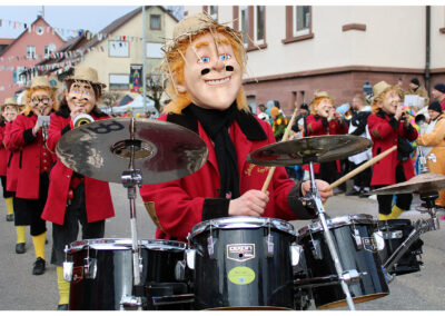 Impressionen vom großen Jubiläumsumzug mit anschießendem Narrentreiben im Narrendorf und in der Festhalle.