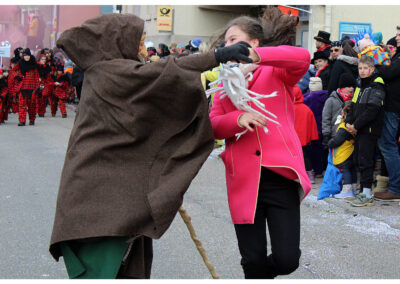 Impressionen vom großen Jubiläumsumzug mit anschießendem Narrentreiben im Narrendorf und in der Festhalle.