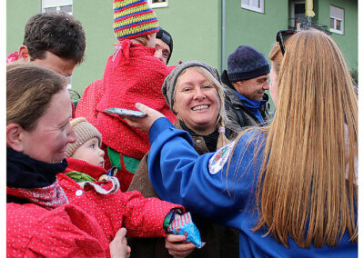 Impressionen vom großen Jubiläumsumzug mit anschießendem Narrentreiben im Narrendorf und in der Festhalle.