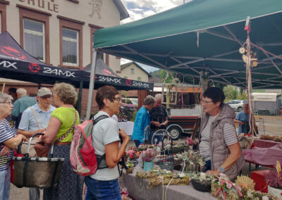 31. August 2026: Impressionen vom Dörlinbacher Bauernmarkt bei der Alten Schule.