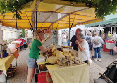 31. August 2026: Impressionen vom Dörlinbacher Bauernmarkt bei der Alten Schule.