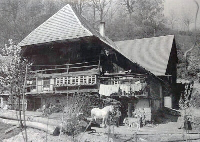 1970er-Jahre: Der Rothweilerhof im Durenbach wurde vermutlich 1629 erbaut. Im Juli 1990 wurde das Hofgut von den Flammen völlig vernichtet.