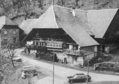 1980er-Jahre: Der Rothweilerhof im Durenbach wurde vermutlich 1629 erbaut. Im Juli 1990 wurde das Hofgut von den Flammen völlig vernichtet.