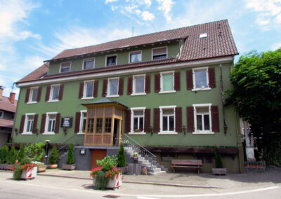 Das Gasthaus „Zum Löwen“ im Juli 2022. In den Jahren 1893 / 1894 wurde das heutige „Löwen“-Gebäude erstellt.